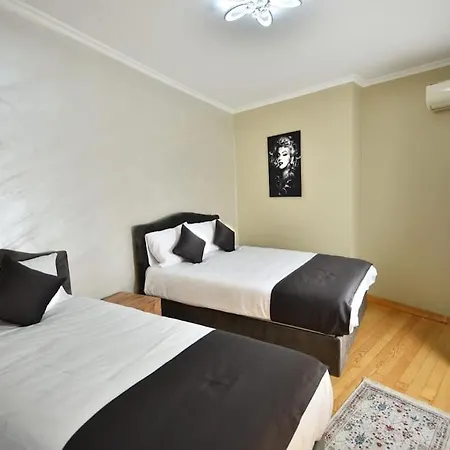 Bonjour Private Triplex